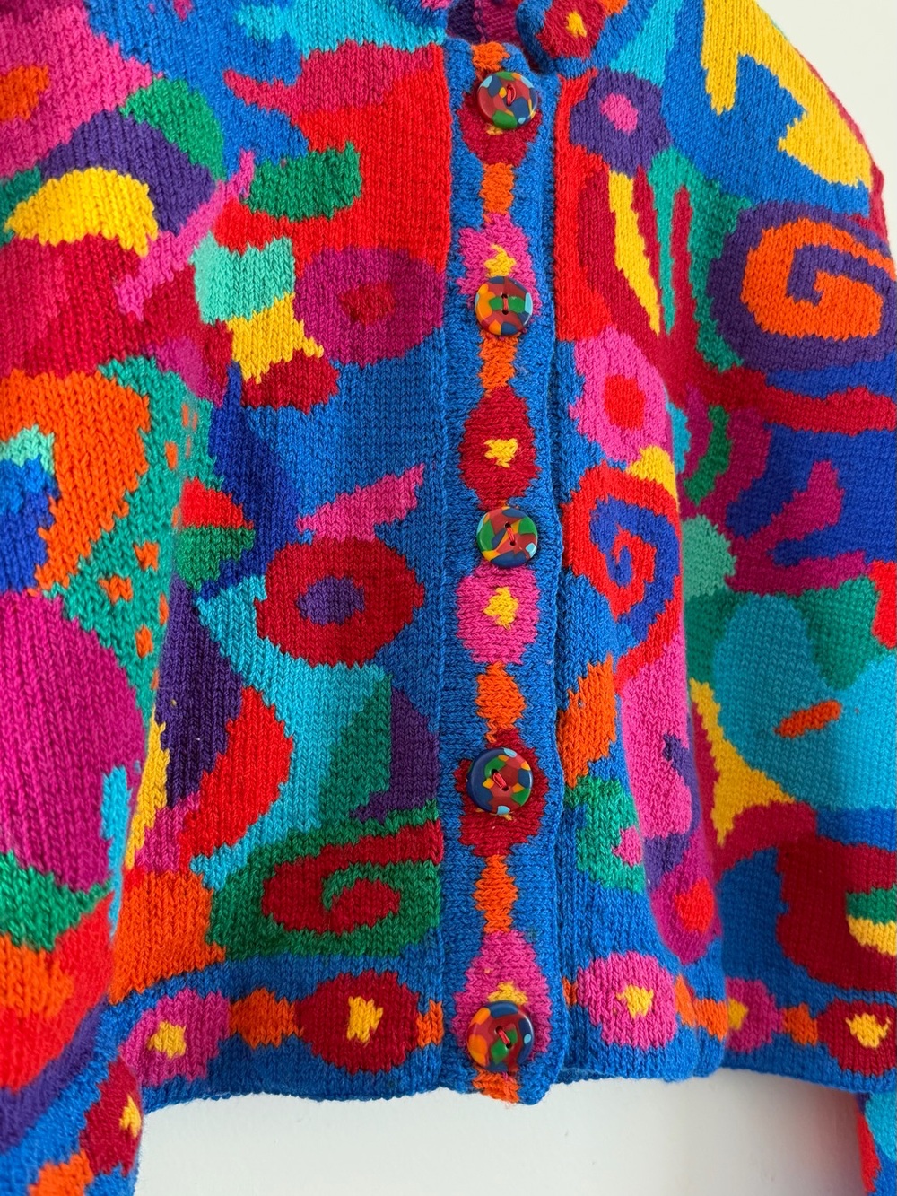 Multicolor Abstract Cropped Cardigan Sweater - Picture 2 of 5
